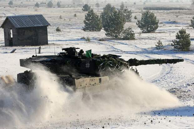 «Леопарды» поджали хвосты: немцы пытаются защитить ультрадорогие танки от дешёвых дронов