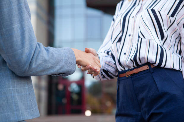 В России хотят ограничить работу самозанятых