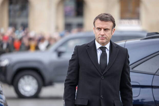 Макрон поддержал Испанию в конфликте с США