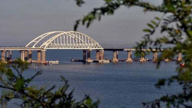 Движение по Крымскому мосту полностью восстановили