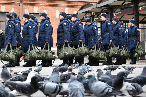 Стало известно, сколько вчерашних мигрантов поставлено в Свердловской области на воинский учёт