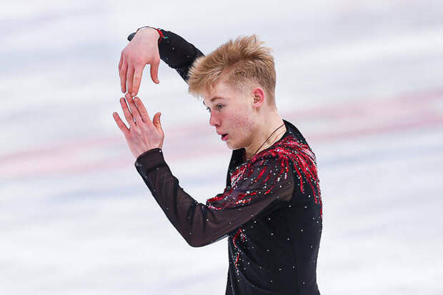 Коварство Тутберидзе или токсичные «Ангелы»: почему от Плющенко снова «бегут» фигуристы