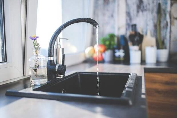 отключать горячую воду начнут в июле. Фото: pixabay.com alt