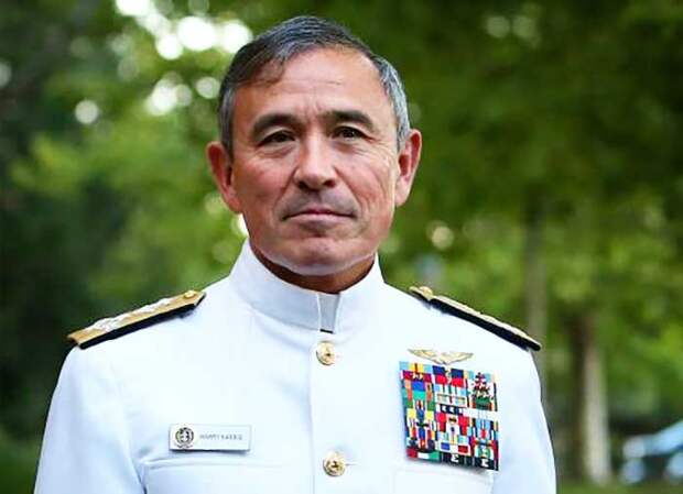 Американский адмирал Гарри Харрисон