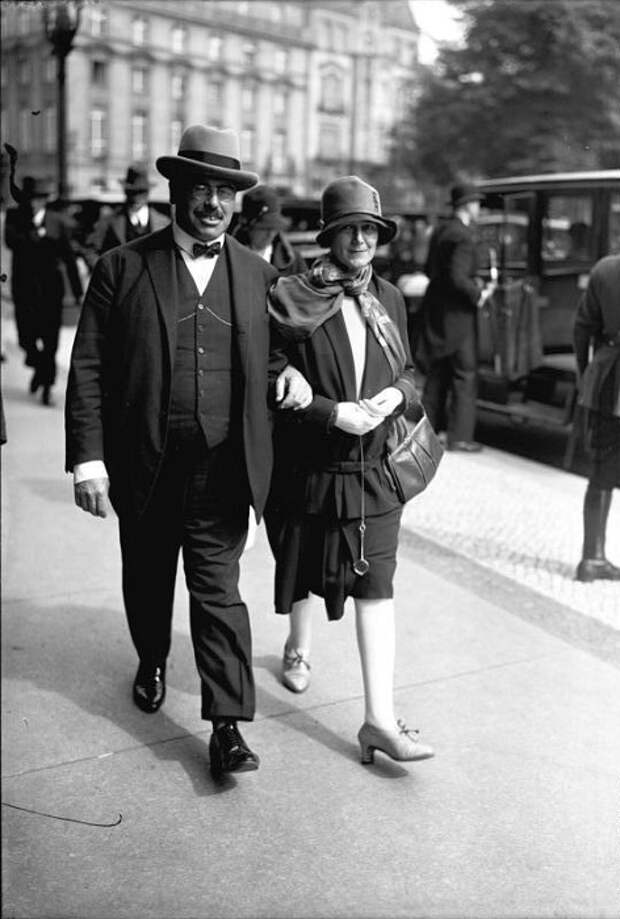 Гильфердинг с женой, в 1928 году (Bundesarchiv)