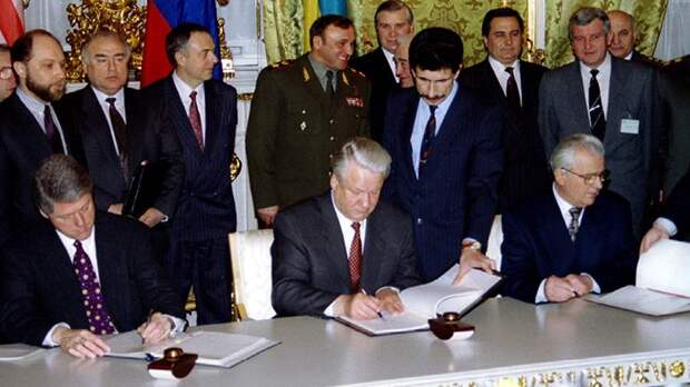 ВСУшник-порошенковец: Новые гарантии безопасности хуже Будапештского меморандума