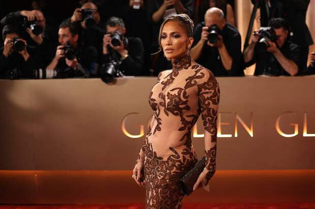 Собчак назвала ужасным образ Дженнифер Лопес на «Золотом глобусе»