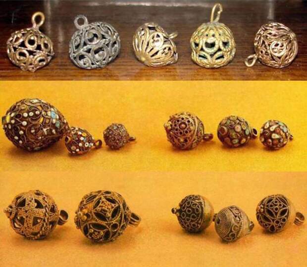 Старинные пуговицы-погремушки Старинные пуговицы-погремушки