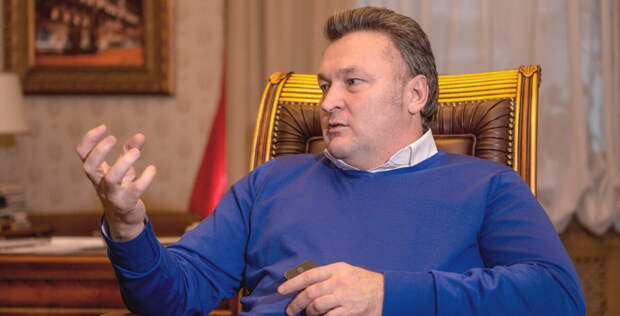 Украина не сможет отвоевать свои потерянные территории, поэтому должен появиться человек, который возьмет на себя ответственность за мирные переговоры.