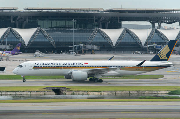 Пассажир рейса Singapore Airlines из Лондона в Сингапур скончался от турбулентности