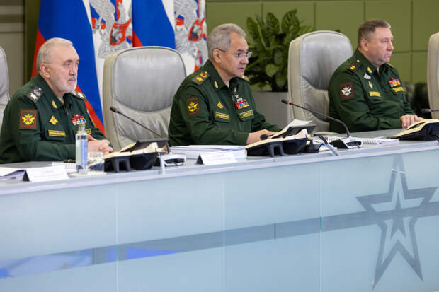 Министр обороны Российской Федерации генерал армии Сергей Шойгу провел селекторное совещание с руководящим составом Вооруженных Сил