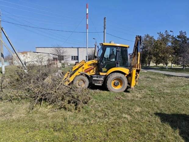 В Гиагинском районе идут работы по наведению санитарного порядка