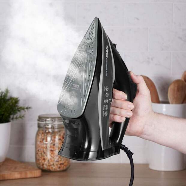 Как выбрать между утюгом, отпаривателем и паровой станцией