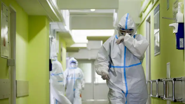 Гинцбург: до 30% циркулирующих в Москве штаммов COVID-19 приходится на «омикрон»