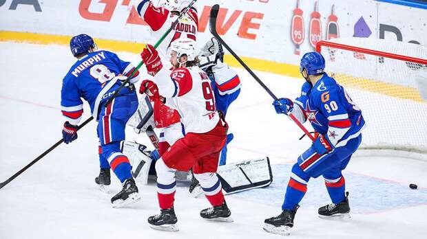 «Локомотив» обыграл СКА в гостевом матче регулярного чемпионата КХЛ