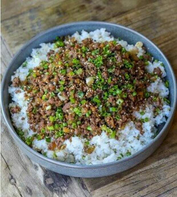 КОРЕЙСКИЙ РЕЦЕПТ ИЗ ГОВЯЖЬЕГО ФАРША - "БУЛГОГИ", ВКУСНЯШКА И ОЧЕНЬ ПРОСТОЙ В ПРИГОТОВЛЕНИИ.
