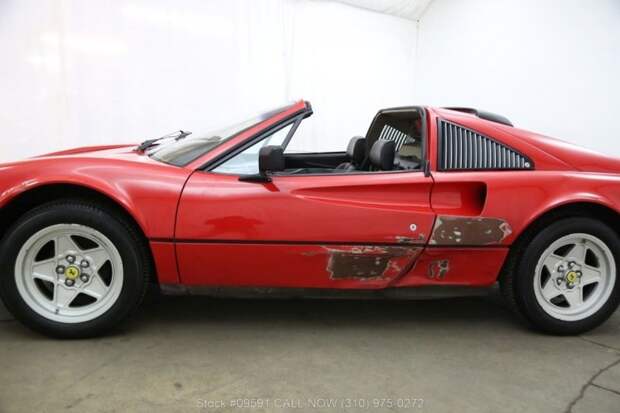 Купил дом вслепую, а в гараже оказался Ferrari 1984 года выпуска Ferrari 308, darn find, ferrari, авто, находка, спорткар, суперкар