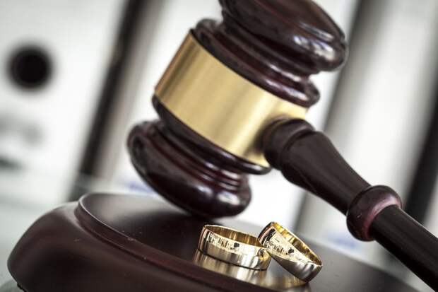 Юрист Сиражев назвал топ-5 причин разводов