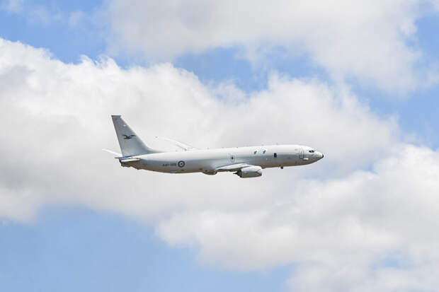 Противолодочный Boeing P-8A Poseidon США пролетел над Черным морем