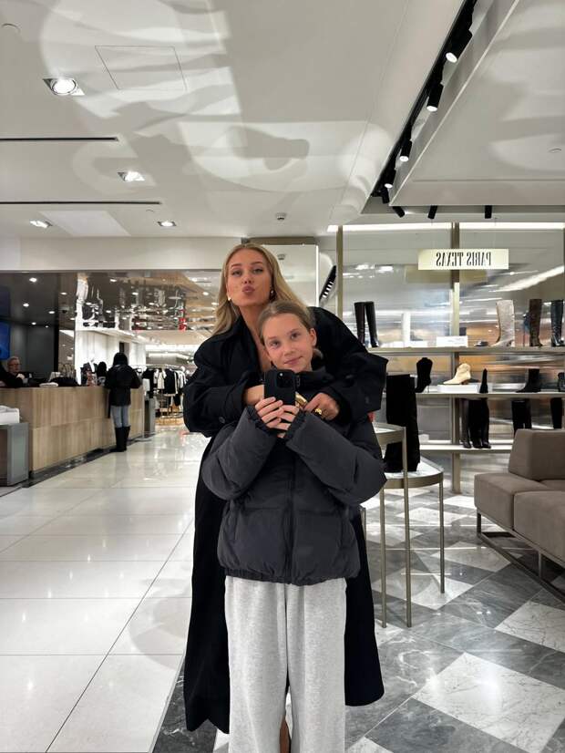 Кристина Асмус и Гарик Харламов трогательно поздравили общую дочь с 12-летием