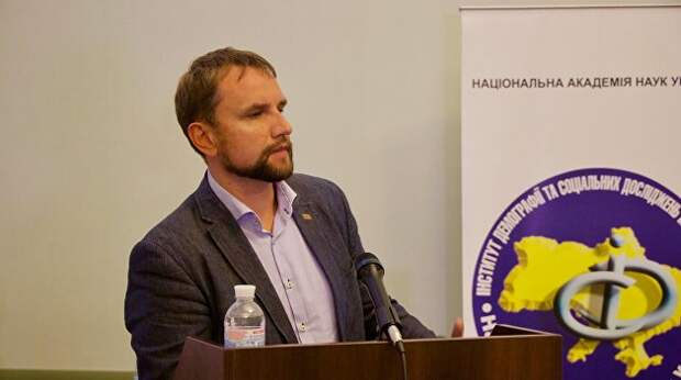 Вятрович признал, что украинский язык не выдерживает конкуренции с русским