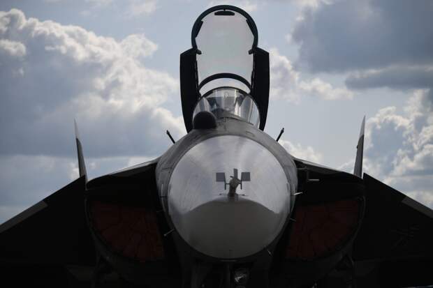 Летчик рассказал о выполненной задаче истребителя Су-47