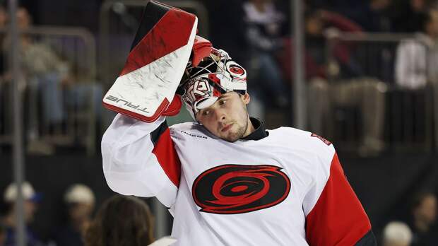 «Каролина» отправила российского вратаря Кочеткова на тренировочный сбор в АХЛ