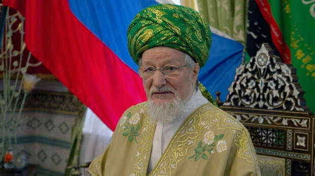 Верховный муфтий России выступил против демонстративного публичного намаза