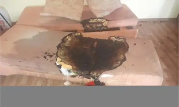 В Череповце двенадцать человек тушили диван