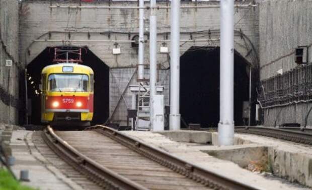 Авто - факт: в Волгограде в метро вместо поездов ходят трамваи
