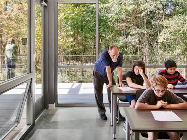 the-350-acre-ing-learning-environment-with-plenty-of-light