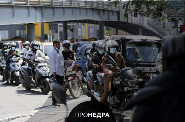 На Шри-Ланке начался топливный кризис