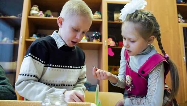 Воспитанники детских домов Подмосковья получили подарки от губернатора в День защиты детей