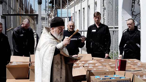 Кадр из фильма «Служение» Кадр из фильма «Служение»