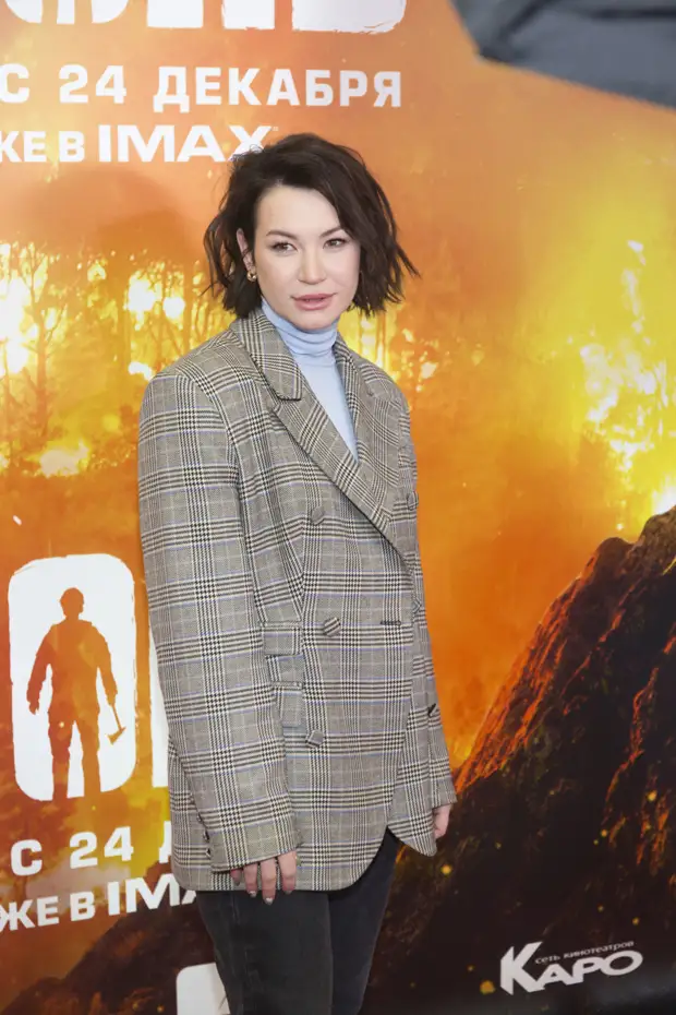 Иду Галич заметили в объятиях популярного блогера