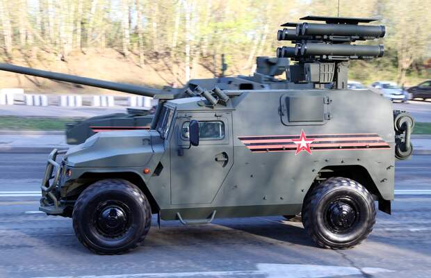 Новый противотанковый ракетный комплекс проходит испытания в России