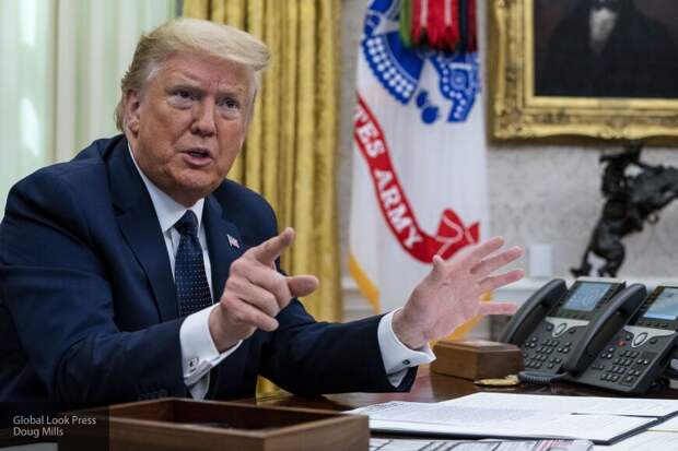 Американист Брутер: Трамп мечтает подчинить себе Россию...