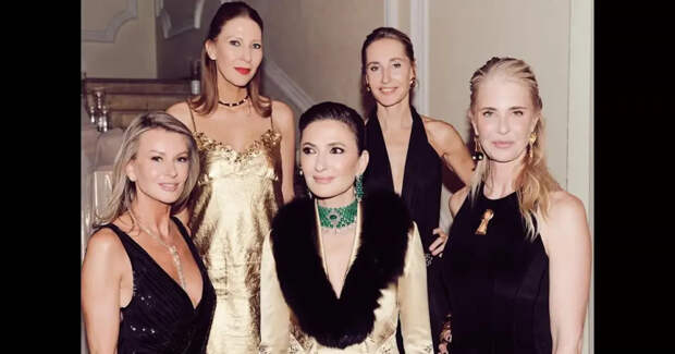 Светлана Бондарчук, Виктория Шелягова и Оксана Бондаренко отпраздновали 50-летие Снежанны Георгиевой