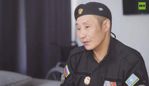 «Стрелял в ногу 20 раз»: боец из Якутии ампутировал себе ногу в окопе