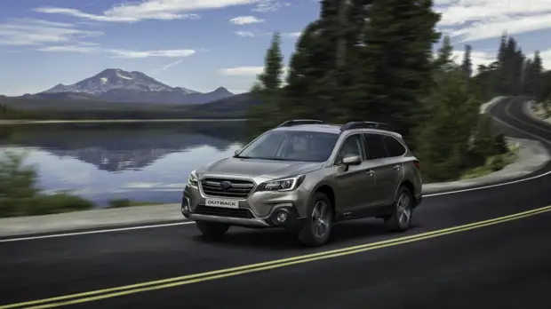 От 3 млн рублей и дороже: Минпромторг расширил список облагаемых налогом на роскошь автомобилей