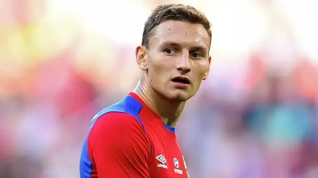 Черчесов призвал не оказывать давление на Чалова