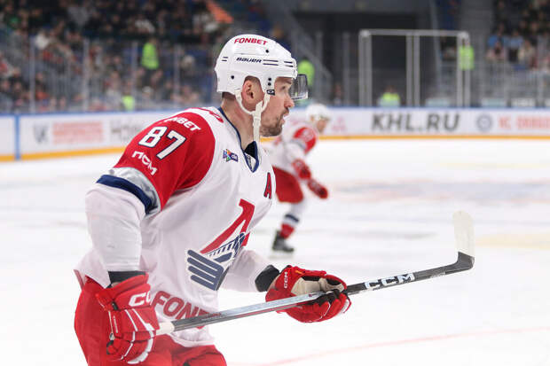 "Локомотив" одолел СКА в матче регулярного чемпионата КХЛ