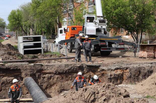 Продолжаются работы по комплексному ремонту улицы Чернореченской в Самаре