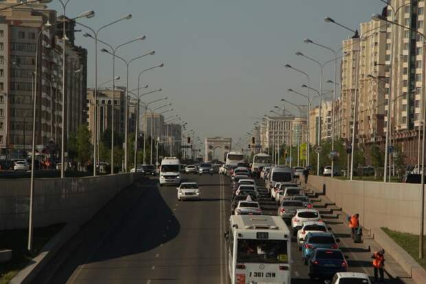 Совершеннолетняя Столица город, мегаполис, путешествие