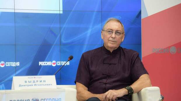 Мировой конфликт, который сейчас только нарастает, связан с желанием корпоративных элит поглотить и доминировать...