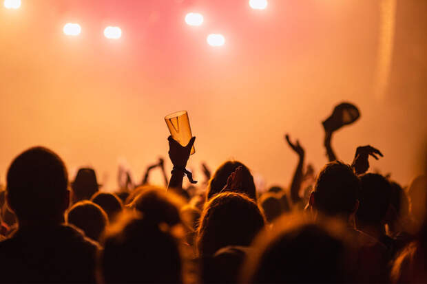 Критик Бабичев заявил, что декабрь 2025-го вышел неприбыльным для артистов