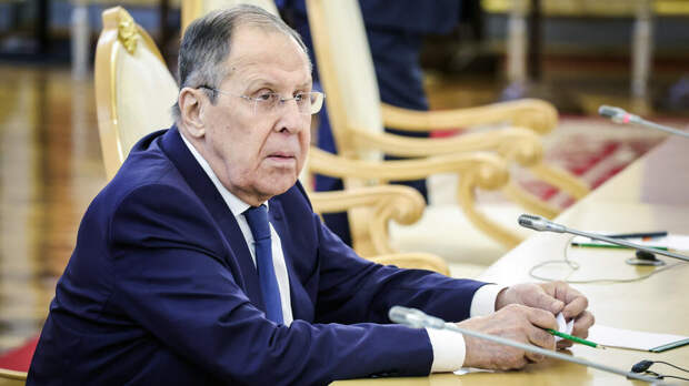 Лавров прибыл с визитом в Китай