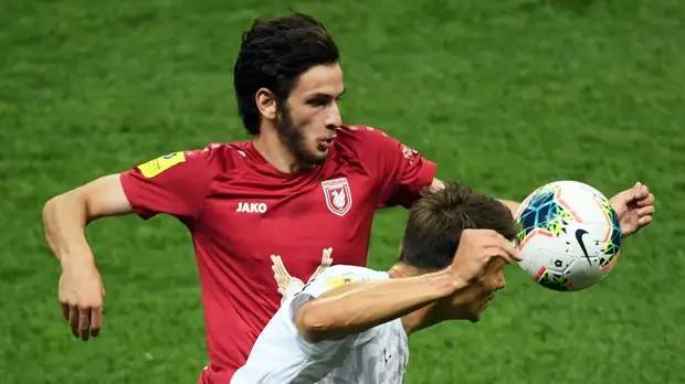 Агент сообщил, что «Севилья» интересовалась футболистом «Рубина» Кварацхелией