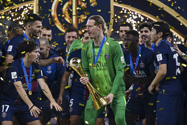 Тренер Балахнин заявил, что успехи "ПСЖ" не зависят от Сафонова