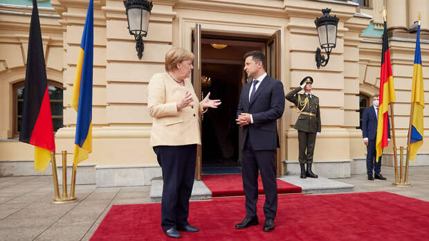Главным пунктом программы рабочего визита Ангелы Меркель в Киев стала ее встреча один на один с президентом Украины Владимиром Зеленским